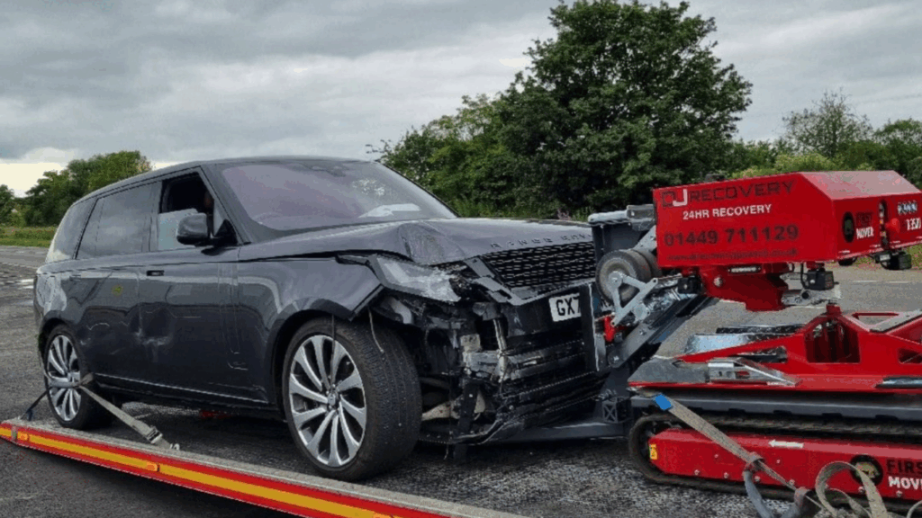 First-Mover loading a damaged vehicle